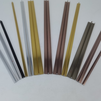 Profil Aluminium Memoles Ubin Tepi Dekoratif Trim Populer Warna Perak Dan Emas
